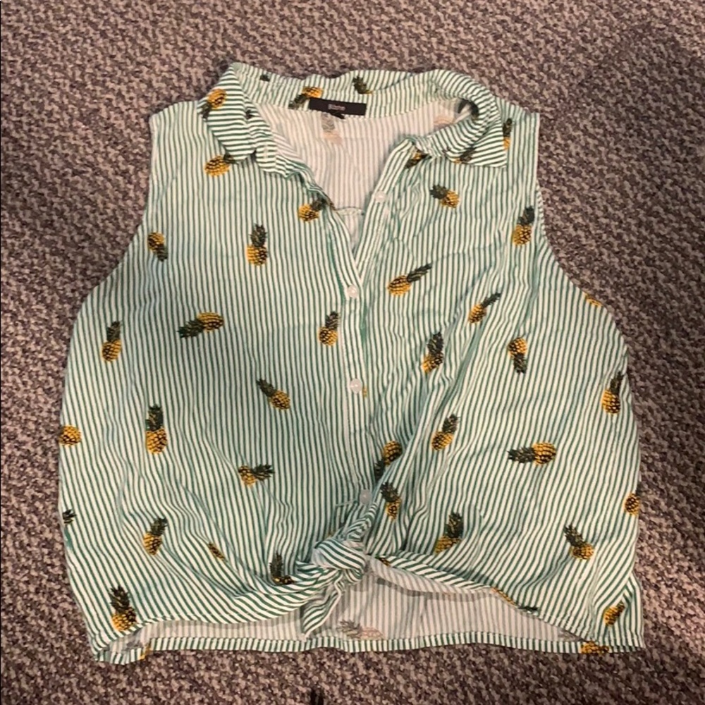 Green Striped Pineapple Top